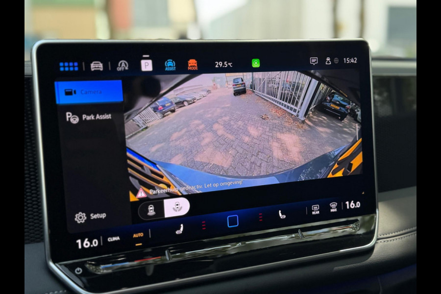 Volkswagen Tiguan 1.5 eTSI DSG Lane ass Drive pilot CarPlay 150 PK Keyless Camera Sfeerverlichting Life edition Direct leverbaar