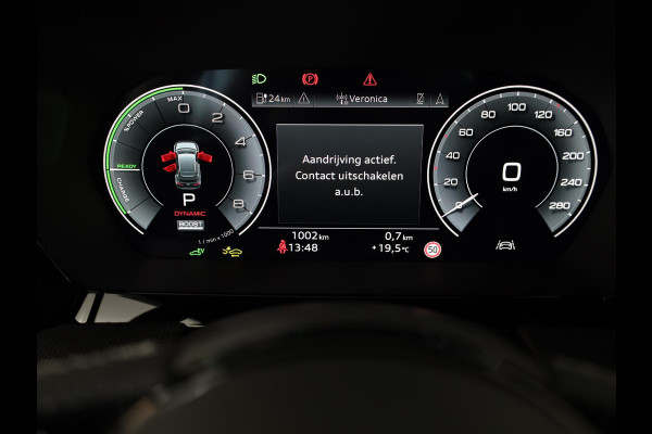 Audi A3 Sportback 40 TFSI e S edition 204 pk S-tronic | Verlengde garantie | Navigatie | Parkeersensoren (Park assist) | Matrix LED koplampen | Elektr. bestuurdersstoel | S-Line |