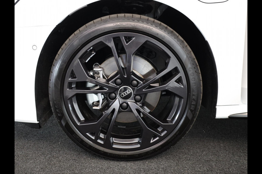 Audi A3 Sportback 40 TFSI e S edition 204 pk S-tronic | Verlengde garantie | Navigatie | Parkeersensoren (Park assist) | Matrix LED koplampen | Elektr. bestuurdersstoel | S-Line |