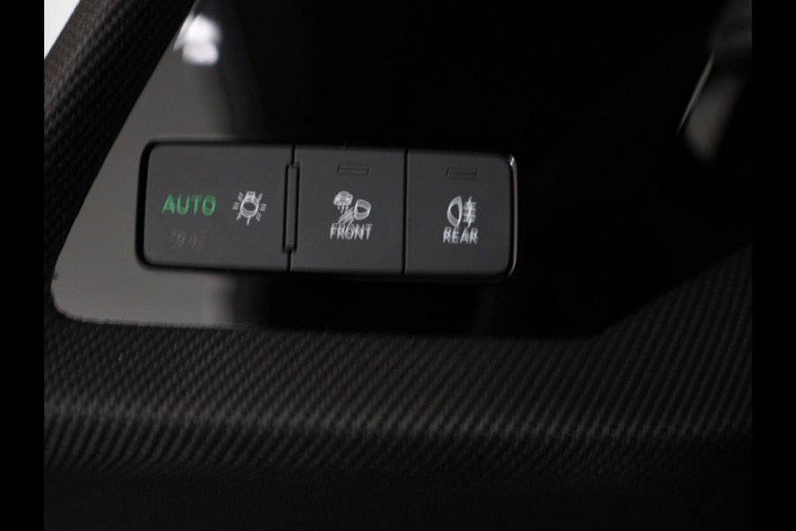 Audi A3 Sportback 40 TFSI e S edition 204 pk S-tronic | Verlengde garantie | Navigatie | Parkeersensoren (Park assist) | Matrix LED koplampen | Elektr. bestuurdersstoel | S-Line |