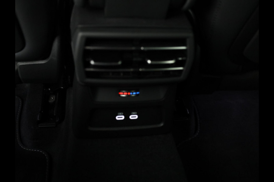 Audi A3 Sportback 40 TFSI e S edition 204 pk S-tronic | Verlengde garantie | Navigatie | Parkeersensoren (Park assist) | Matrix LED koplampen | Elektr. bestuurdersstoel | S-Line |