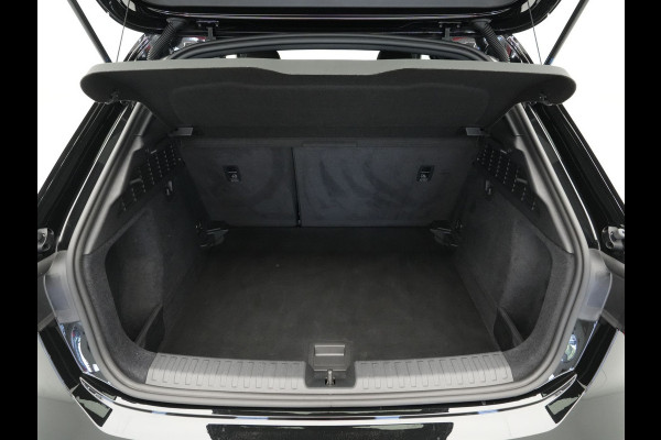 Audi A3 Sportback 35 TFSI 150pk S-Tronic Business edition Navigatie Clima Pdc Lm Velgen 35