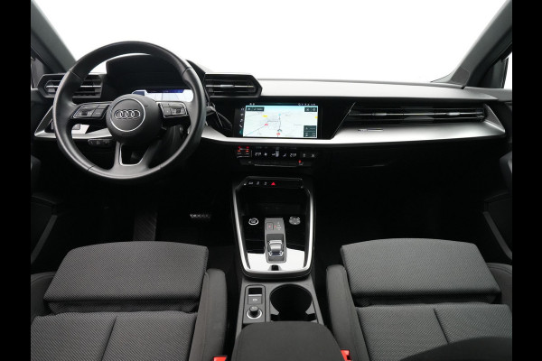 Audi A3 Sportback 35 TFSI 150pk S-Tronic Business edition Navigatie Clima Pdc Lm Velgen 35