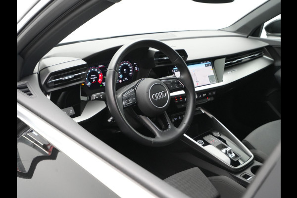 Audi A3 Sportback 35 TFSI 150pk S-Tronic Business edition Navigatie Clima Pdc Lm Velgen 35