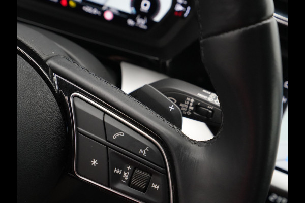 Audi A3 Sportback 35 TFSI 150pk S-Tronic Business edition Navigatie Clima Pdc Lm Velgen 35