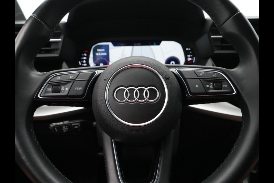 Audi A3 Sportback 35 TFSI 150pk S-Tronic Business edition Navigatie Clima Pdc Lm Velgen 35