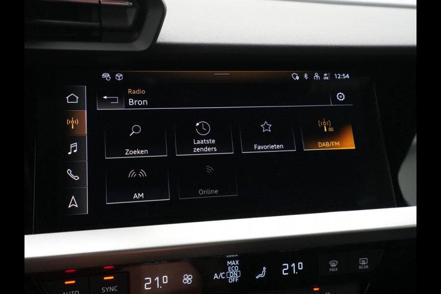 Audi A3 Sportback 35 TFSI 150pk S-Tronic Business edition Navigatie Clima Pdc Lm Velgen 35