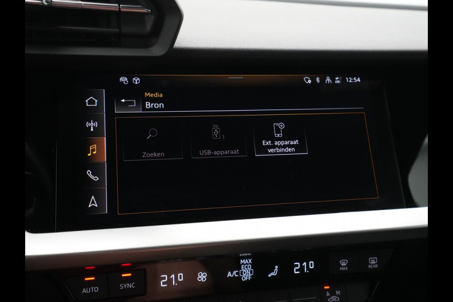 Audi A3 Sportback 35 TFSI 150pk S-Tronic Business edition Navigatie Clima Pdc Lm Velgen 35