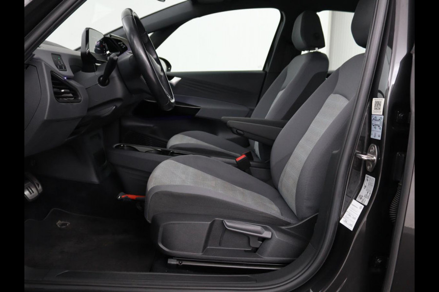 Volkswagen ID.3 First 58 kWh | Stoelverwarming | Camera | Adaptive cruise | Carplay | Navigatie | PDC | Climate control | Sfeerverlichting | LMV 18 inch