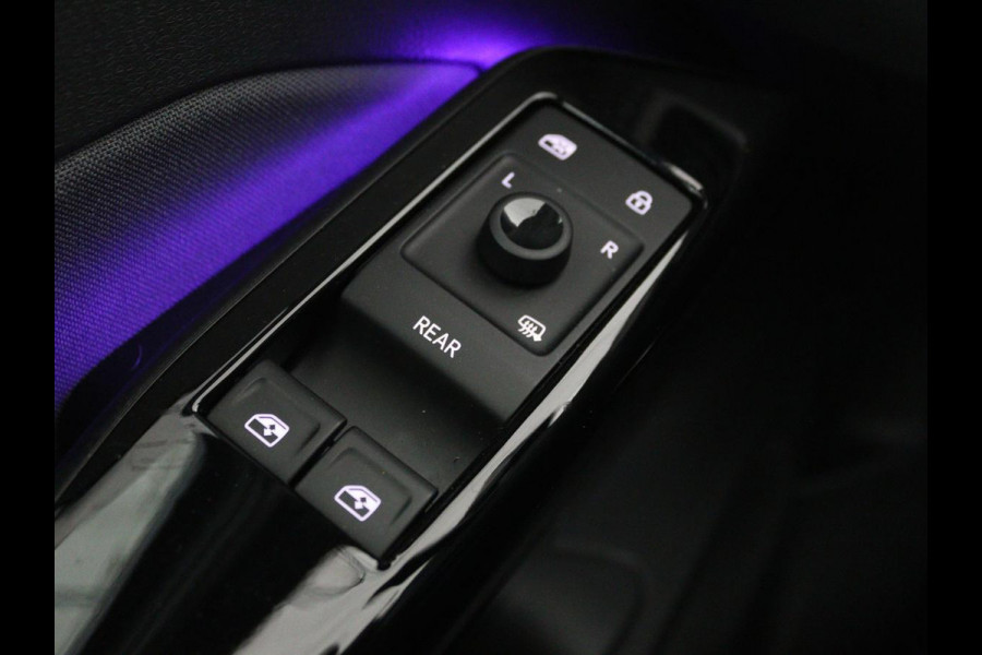 Volkswagen ID.3 First 58 kWh | Stoelverwarming | Camera | Adaptive cruise | Carplay | Navigatie | PDC | Climate control | Sfeerverlichting | LMV 18 inch