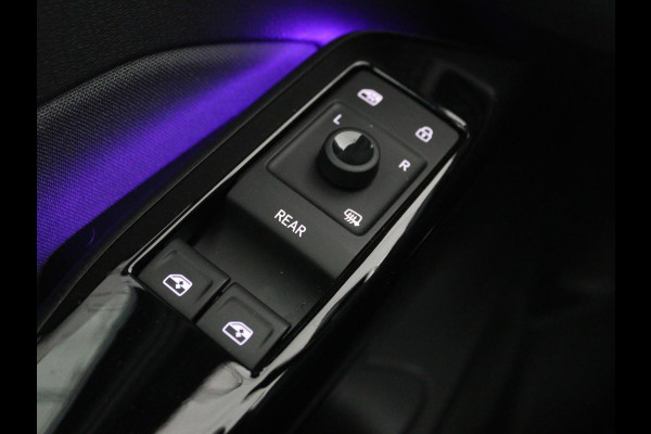 Volkswagen ID.3 First 58 kWh | Stoelverwarming | Camera | Adaptive cruise | Carplay | Navigatie | PDC | Climate control | Sfeerverlichting | LMV 18 inch