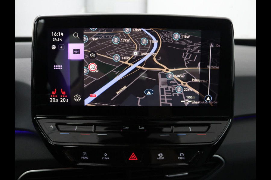 Volkswagen ID.3 First 58 kWh | Stoelverwarming | Camera | Adaptive cruise | Carplay | Navigatie | PDC | Climate control | Sfeerverlichting | LMV 18 inch