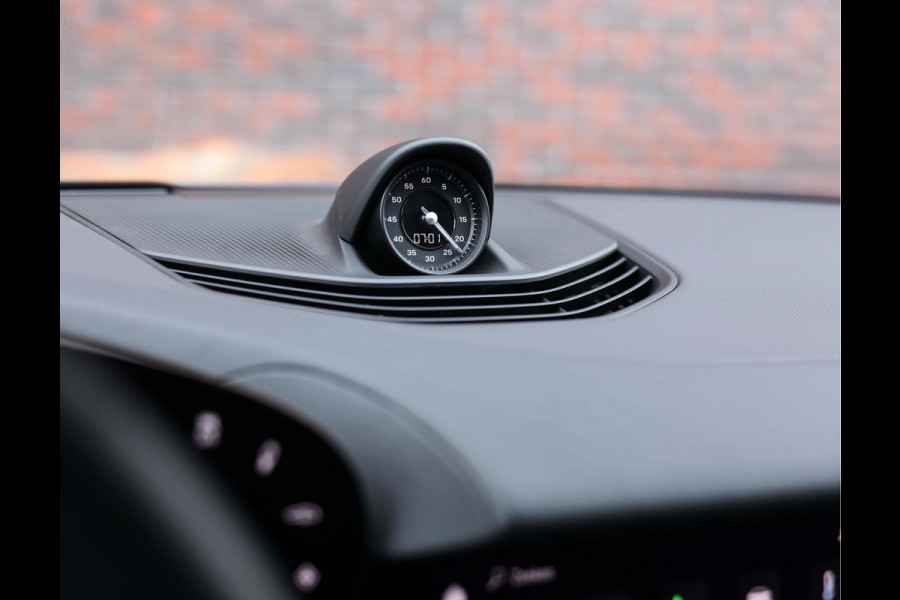 Porsche Taycan Sport Turismo 93,4 kWh Performance Plus | Sport Chrono - Pano - BOSE