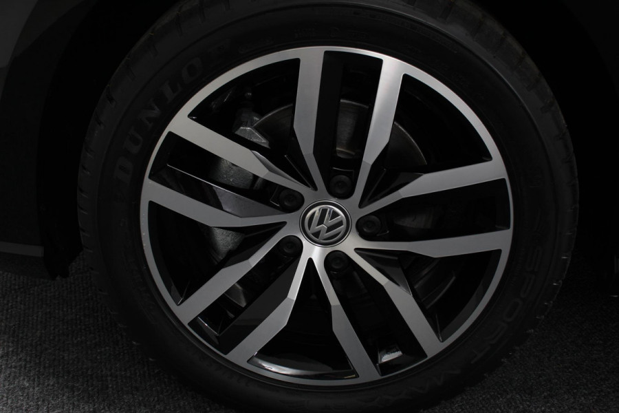 Volkswagen e-Golf Navigatie Climate Control Cruise Control Lichtmetalen velgen 17" Parkeer Sensoren V+A