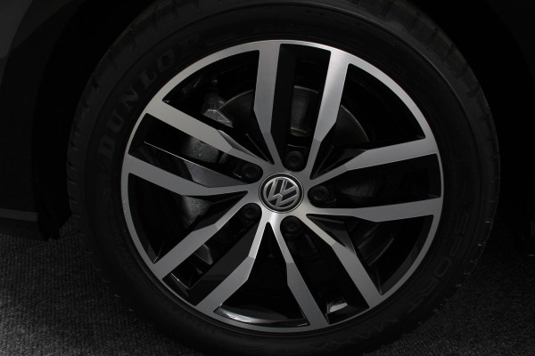 Volkswagen e-Golf Navigatie Climate Control Cruise Control Lichtmetalen velgen 17" Parkeer Sensoren V+A