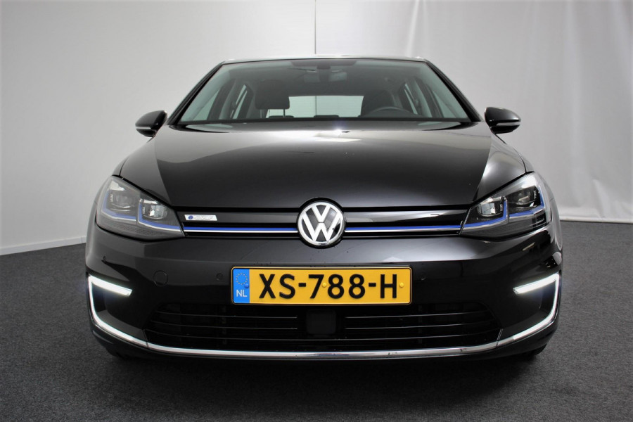 Volkswagen e-Golf Navigatie Climate Control Cruise Control Lichtmetalen velgen 17" Parkeer Sensoren V+A