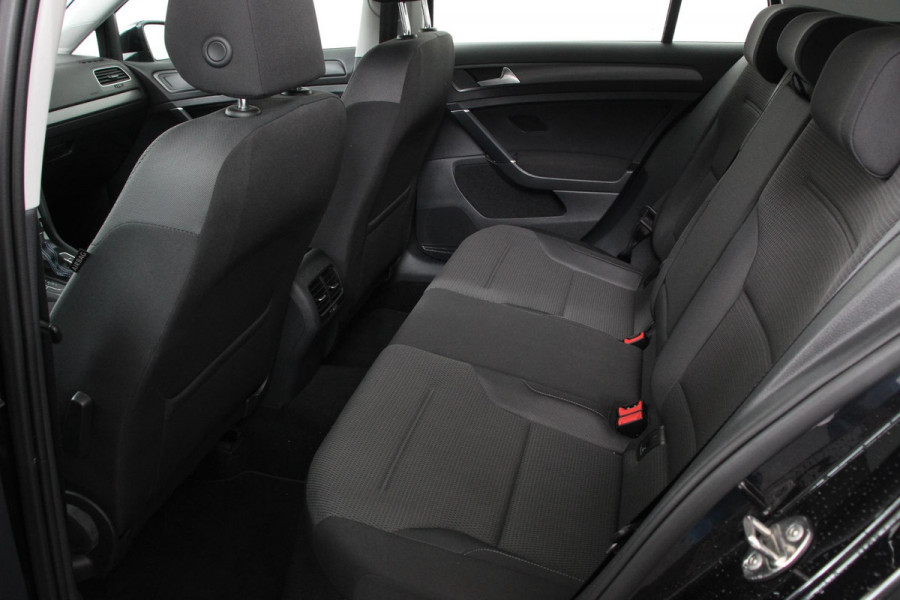 Volkswagen e-Golf Navigatie Climate Control Cruise Control Lichtmetalen velgen 17" Parkeer Sensoren V+A