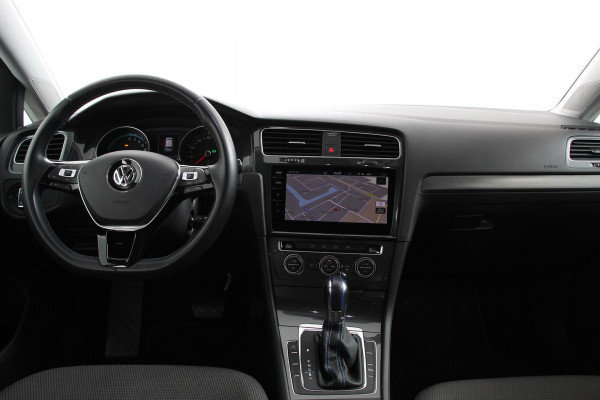 Volkswagen e-Golf Navigatie Climate Control Cruise Control Lichtmetalen velgen 17" Parkeer Sensoren V+A