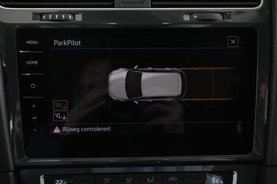Volkswagen e-Golf Navigatie Climate Control Cruise Control Lichtmetalen velgen 17" Parkeer Sensoren V+A