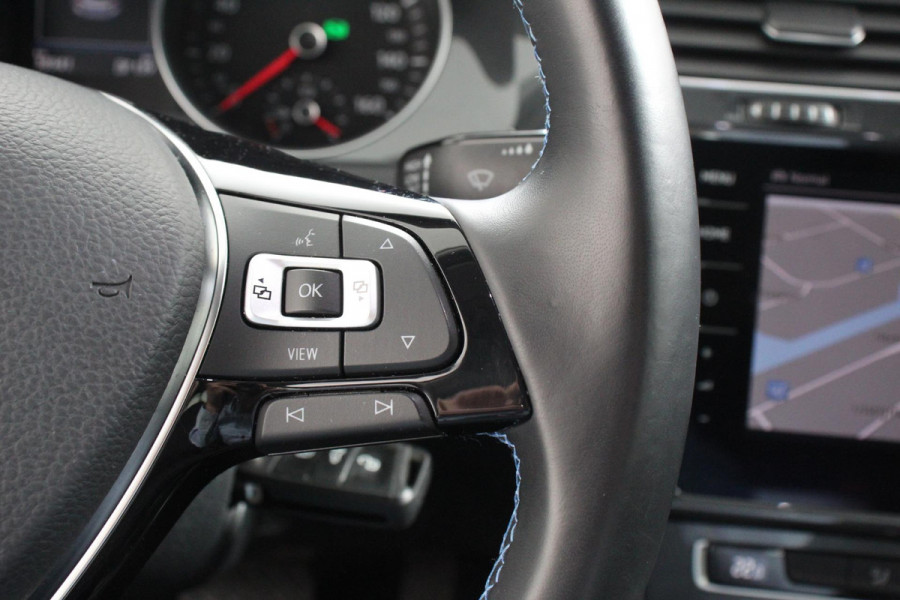 Volkswagen e-Golf Navigatie Climate Control Cruise Control Lichtmetalen velgen 17" Parkeer Sensoren V+A