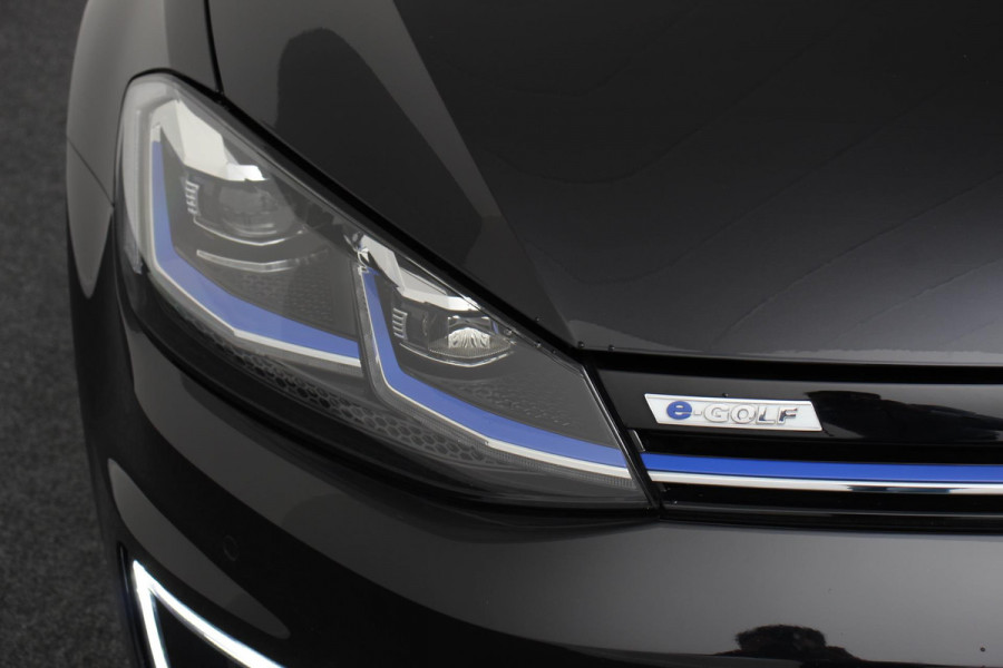 Volkswagen e-Golf Navigatie Climate Control Cruise Control Lichtmetalen velgen 17" Parkeer Sensoren V+A
