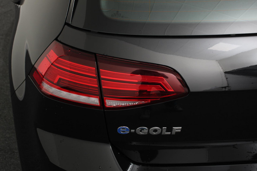 Volkswagen e-Golf Navigatie Climate Control Cruise Control Lichtmetalen velgen 17" Parkeer Sensoren V+A