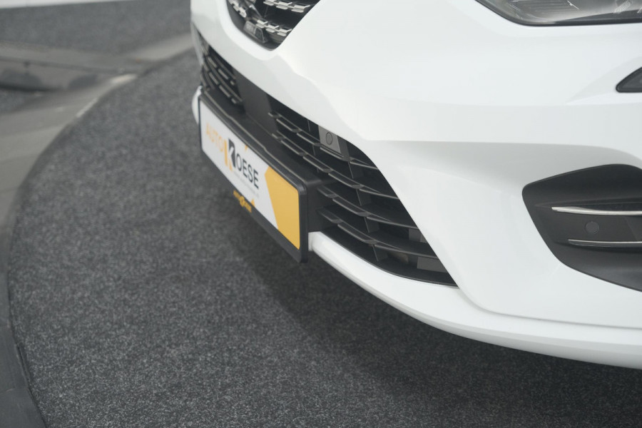 Renault Clio TCe 90 Techno | Camera | 9.3 Inch Scherm | Apple Carplay | Parkeersensoren