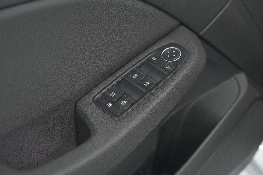 Renault Clio TCe 90 Techno | Camera | 9.3 Inch Scherm | Apple Carplay | Parkeersensoren