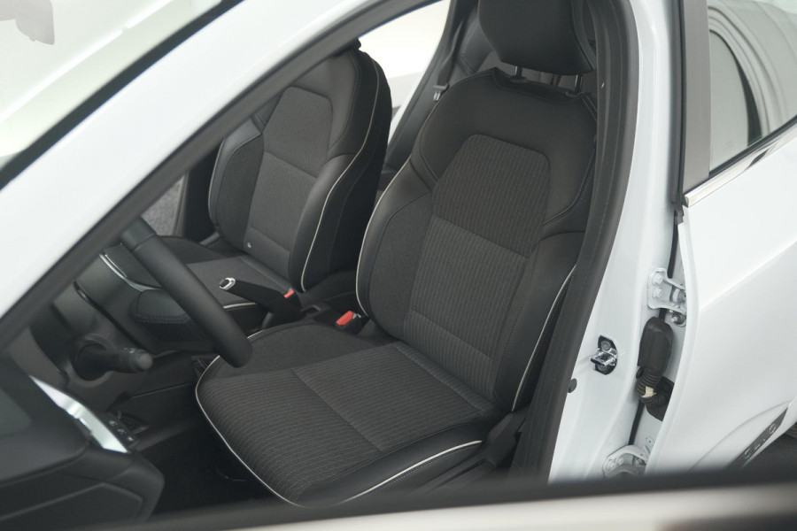 Renault Clio TCe 90 Techno | Camera | 9.3 Inch Scherm | Apple Carplay | Parkeersensoren