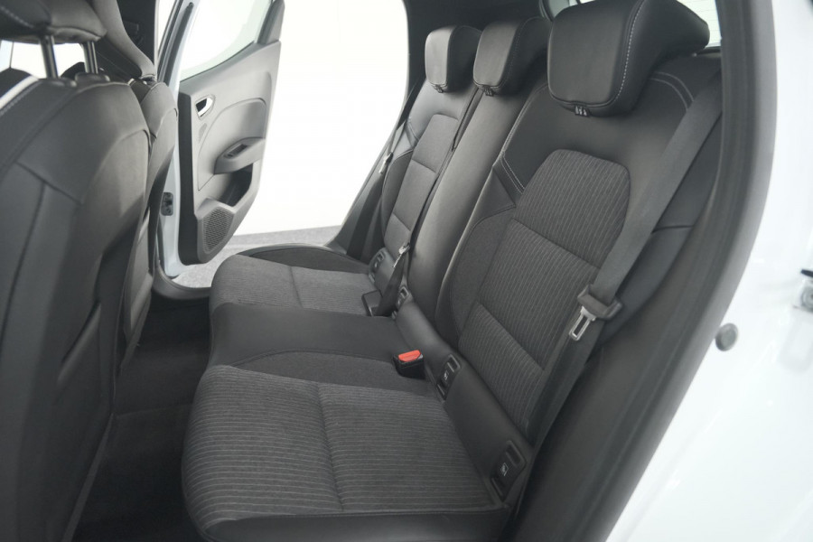 Renault Clio TCe 90 Techno | Camera | 9.3 Inch Scherm | Apple Carplay | Parkeersensoren