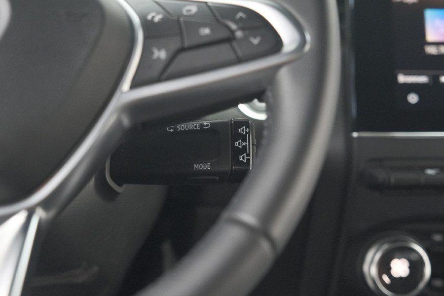 Renault Clio TCe 90 Techno | Camera | 9.3 Inch Scherm | Apple Carplay | Parkeersensoren