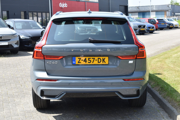 Volvo XC60 T6 350PK Plug-in hybrid AWD Ultimate Dark | B&W | HUD | Trekhaak | ACC | 360 Camera | Glazen dak | 20 "LMV