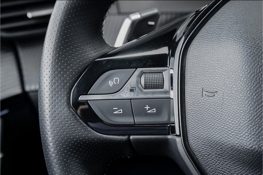 Peugeot 208 1.2 PureTech GT-Line 130PK Automaat CarPlay Camera 17"