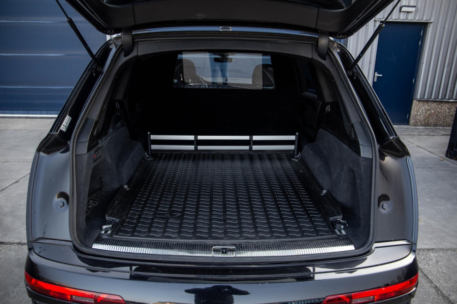 Audi Q7 SQ7 S-Line Grijs kenteken 3X S-LINE / 360 CAMERA / ADAPTIVE CRUISE CONTROLE / BLACK LINE