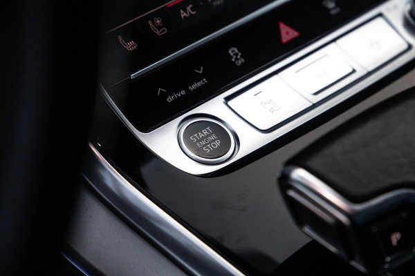 Audi Q7 SQ7 S-Line Grijs kenteken 3X S-LINE / 360 CAMERA / ADAPTIVE CRUISE CONTROLE / BLACK LINE