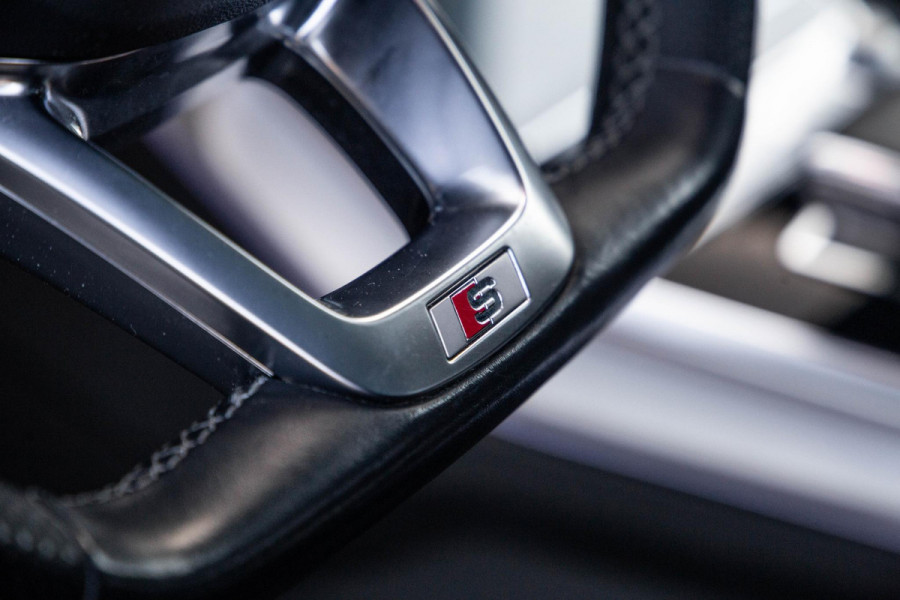 Audi Q7 SQ7 S-Line Grijs kenteken 3X S-LINE / 360 CAMERA / ADAPTIVE CRUISE CONTROLE / BLACK LINE