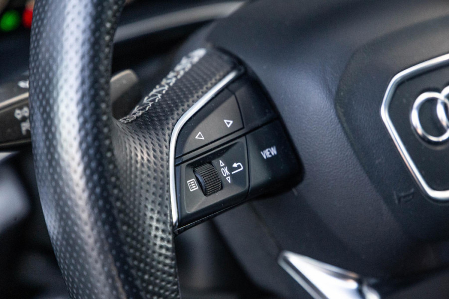 Audi Q7 SQ7 S-Line Grijs kenteken 3X S-LINE / 360 CAMERA / ADAPTIVE CRUISE CONTROLE / BLACK LINE