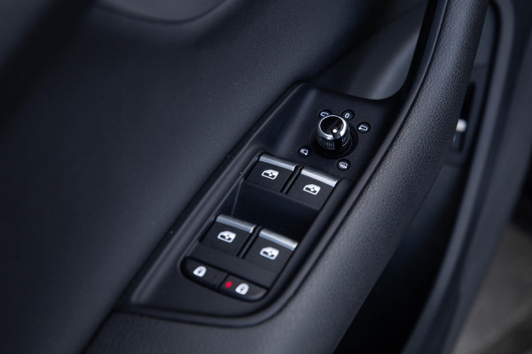 Audi Q7 SQ7 S-Line Grijs kenteken 3X S-LINE / 360 CAMERA / ADAPTIVE CRUISE CONTROLE / BLACK LINE