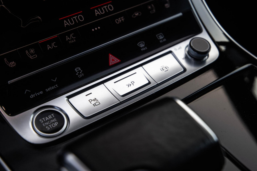 Audi Q7 SQ7 S-Line Grijs kenteken 3X S-LINE / 360 CAMERA / ADAPTIVE CRUISE CONTROLE / BLACK LINE
