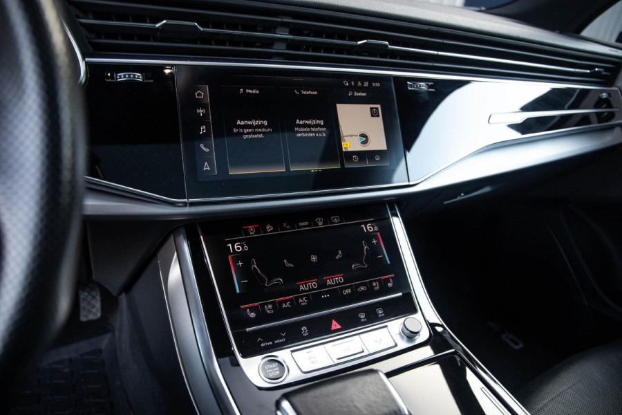 Audi Q7 SQ7 S-Line Grijs kenteken 3X S-LINE / 360 CAMERA / ADAPTIVE CRUISE CONTROLE / BLACK LINE