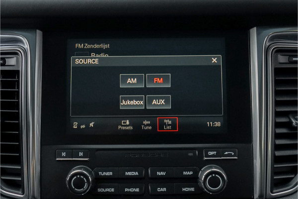 Porsche Macan 2.0T Pano Leder Camera Navi