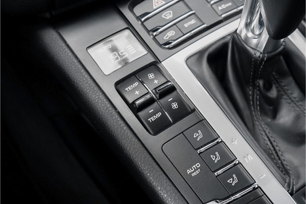 Porsche Macan 2.0T Pano Leder Camera Navi