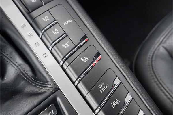 Porsche Macan 2.0T Pano Leder Camera Navi