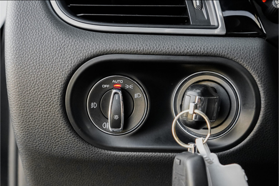 Porsche Macan 2.0T Pano Leder Camera Navi