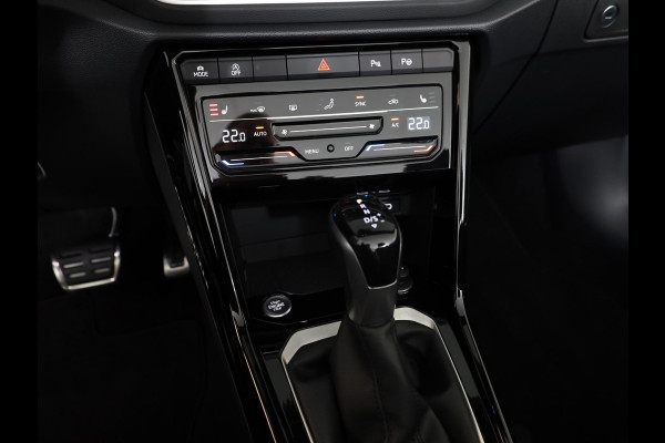 Volkswagen T-Roc Cabrio 1.5 TSI R-Line 150 pk Automaat (DSG) | Navigatie | Parkeersensoren (Park assist) | Achteruitrijcamera | Stoel/stuurverwarming | Adaptieve cruise control |