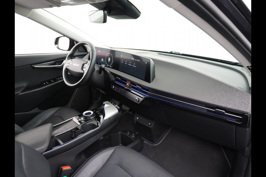 Kia Ev6 Plus 77.4kWh Leer Warmtepomp 20"Apple Carplay Android Auto Adap. Cruise Camera Navi Ecc Stoel(+Geventileerd)+Bank+Stuur-Verwarmd Elek.Achterklep Led Regen-Lichtsensor Verkeersbord detectie Connected Services Bluetooth Uitparkeer waarschuwing Rijstrooksensor met correctie 1e Eigenaar Origineel Nederlandse Auto Dealer Onderhouden tot 233kw DC en 11kw AC laden