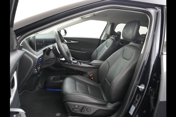 Kia Ev6 Plus 77.4kWh Leer Warmtepomp 20"Apple Carplay Android Auto Adap. Cruise Camera Navi Ecc Stoel(+Geventileerd)+Bank+Stuur-Verwarmd Elek.Achterklep Led Regen-Lichtsensor Verkeersbord detectie Connected Services Bluetooth Uitparkeer waarschuwing Rijstrooksensor met correctie 1e Eigenaar Origineel Nederlandse Auto Dealer Onderhouden tot 233kw DC en 11kw AC laden