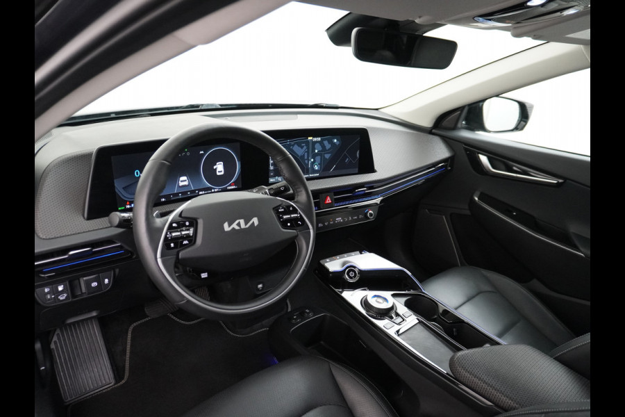 Kia Ev6 Plus 77.4kWh Leer Warmtepomp 20"Apple Carplay Android Auto Adap. Cruise Camera Navi Ecc Stoel(+Geventileerd)+Bank+Stuur-Verwarmd Elek.Achterklep Led Regen-Lichtsensor Verkeersbord detectie Connected Services Bluetooth Uitparkeer waarschuwing Rijstrooksensor met correctie 1e Eigenaar Origineel Nederlandse Auto Dealer Onderhouden tot 233kw DC en 11kw AC laden