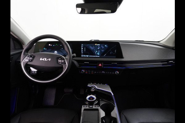 Kia Ev6 Plus 77.4kWh Leer Warmtepomp 20"Apple Carplay Android Auto Adap. Cruise Camera Navi Ecc Stoel(+Geventileerd)+Bank+Stuur-Verwarmd Elek.Achterklep Led Regen-Lichtsensor Verkeersbord detectie Connected Services Bluetooth Uitparkeer waarschuwing Rijstrooksensor met correctie 1e Eigenaar Origineel Nederlandse Auto Dealer Onderhouden tot 233kw DC en 11kw AC laden