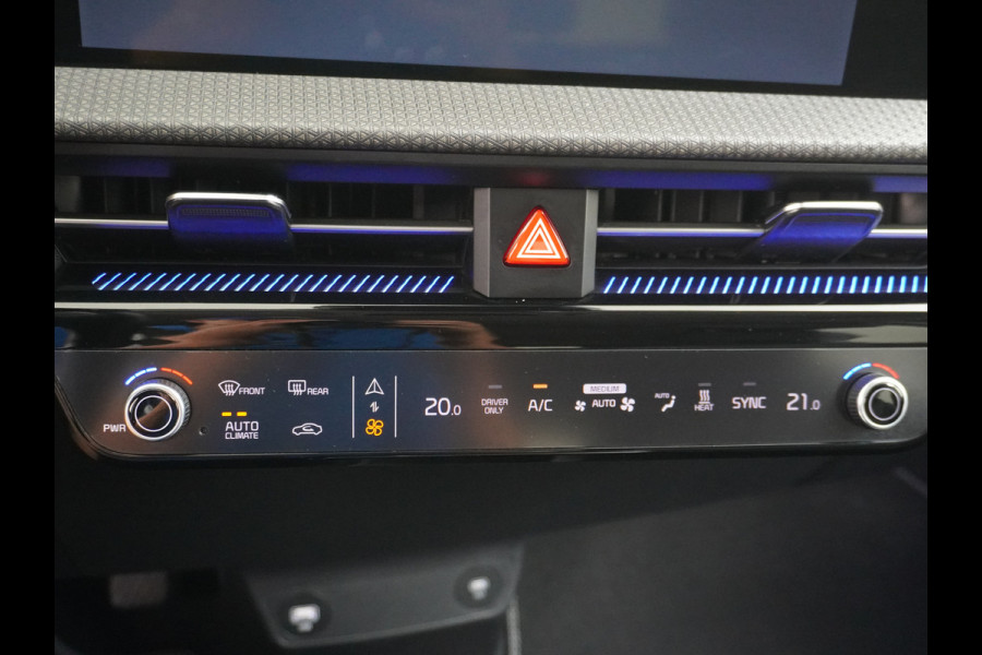 Kia Ev6 Plus 77.4kWh Leer Warmtepomp 20"Apple Carplay Android Auto Adap. Cruise Camera Navi Ecc Stoel(+Geventileerd)+Bank+Stuur-Verwarmd Elek.Achterklep Led Regen-Lichtsensor Verkeersbord detectie Connected Services Bluetooth Uitparkeer waarschuwing Rijstrooksensor met correctie 1e Eigenaar Origineel Nederlandse Auto Dealer Onderhouden tot 233kw DC en 11kw AC laden